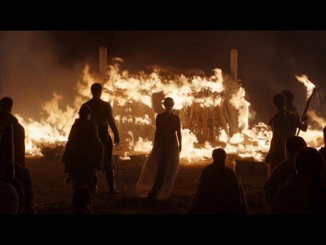 Game Of Thrones - Daenerys(khaleesi) steps into fire 