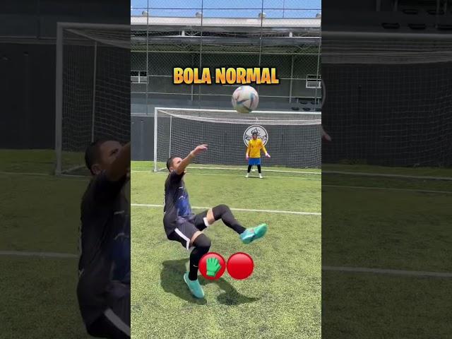 Impossível defender a bola gigante