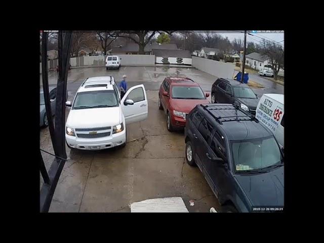 Attempted Auto Burglary Video 18-104082