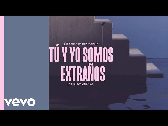 Lewis Capaldi - Strangers (Official Spanish Lyric Video)