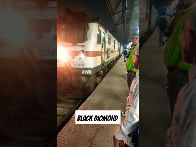 blackdimond #traintravel #locomotive #train #locomotivelove #railway #traintrip  #trainjourney