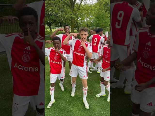 Rate these five goals of Ajax U13 this morning 