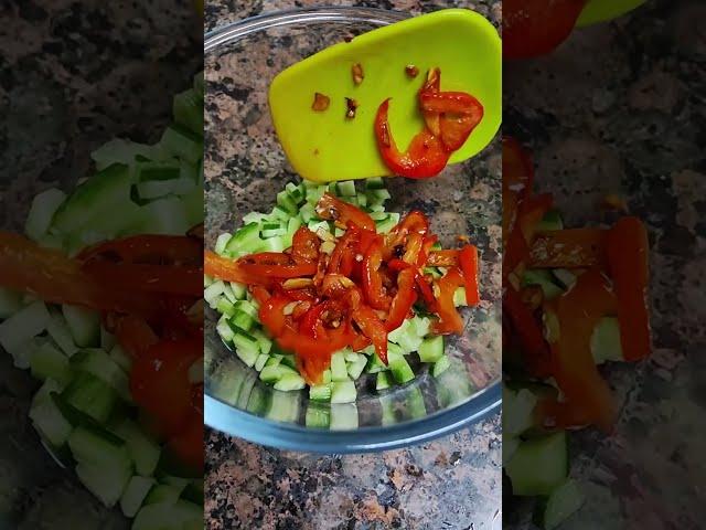 Необычный САЛАТ, который ВЫ обязаны попробовать. Наверное такой вы еще не готовили #shorts #салаты