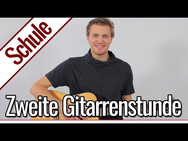 Gitarre lernen - Zweite Gitarrenstunde: Die ersten Akkorde | Gitarrenschule