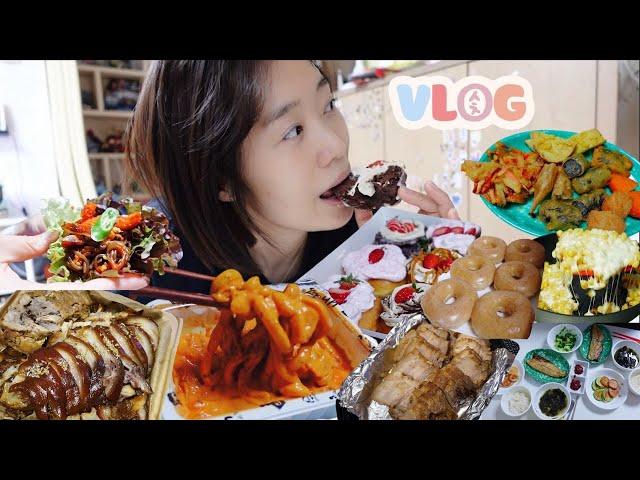 [Eng Sub] What I ate ?! a Strawberry Krispy Kreme doughnut  & Korean food Mukbang! 