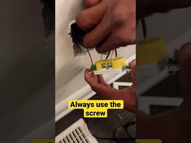 Tips from a pro: How to wire an outlet / plug #diy #electrician #learn #home #teach #reno #hgtv #tip