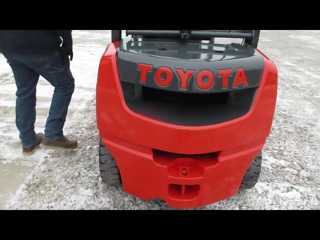 2015 Toyota 8FGU25  Duel Fuel fork truck 5000lbs C&C Equipment