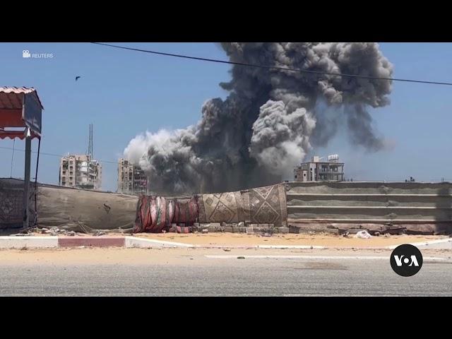 MOMENT: Israeli strike hits residential building in Gaza | VOA News