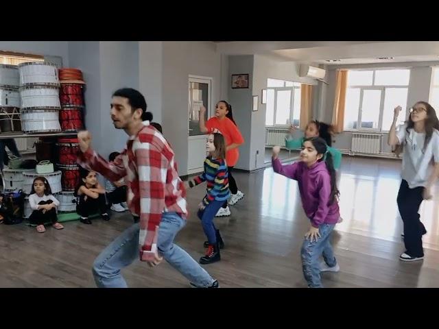 Jhoome Jo Pathaan - Kids Dance Video | Pathaan | Shahrukh Khan | Deepika Padukone