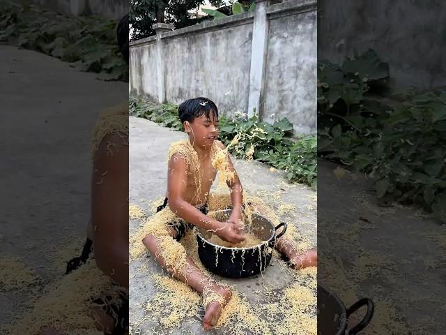 Baby Destroys 1000 Instant Noodles Mom’s #couple #martialarts #entertainment #comedyshorts