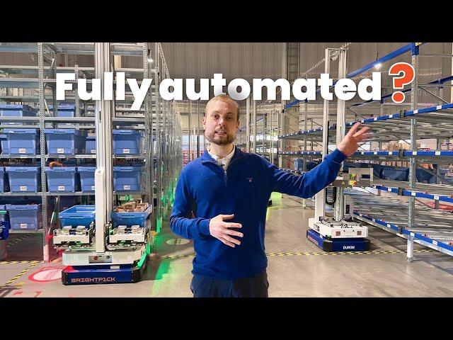 AI robots dispatching grocery orders (fully automated warehouse)