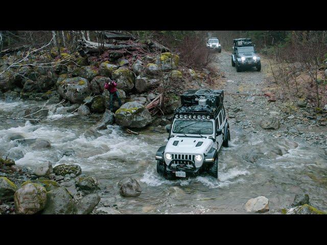 RAIN FOREST OVERLAND JEEP ADVENTURE - Dangerous River Crossing Attempt!  /// EFRT S6•EP16