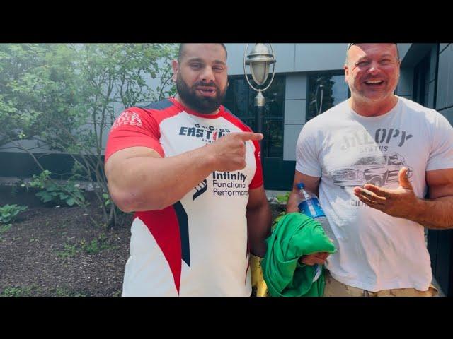 East vs West 18 Devon Larratt & Levan Saginashvili before their match #armwrestling #devonlarrat