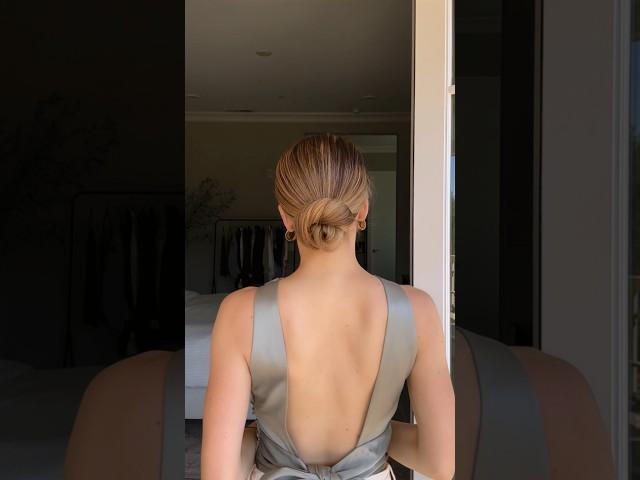 HOW TO DO THE 10-SECOND BUN (INSTRUCTIONAL)