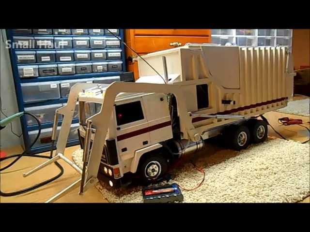 Radio controlled Wedico Volvo Garbage Truck