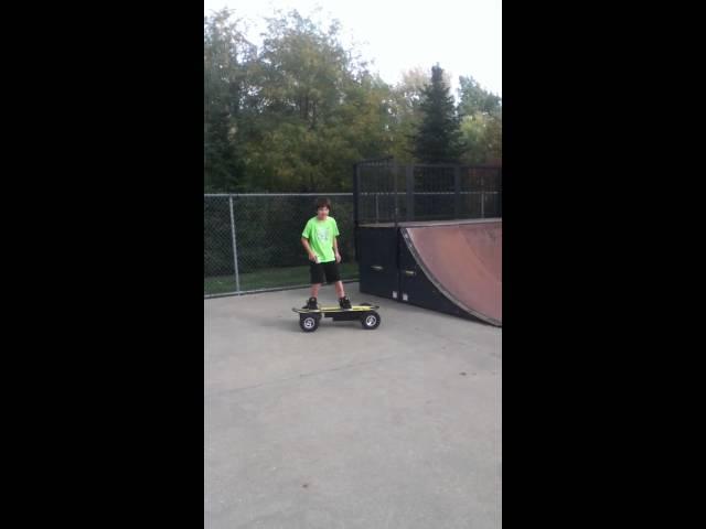 Motorized skateboard