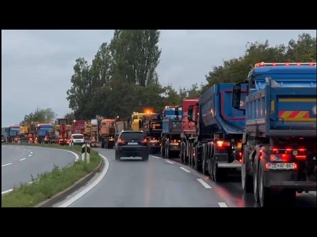 Konvoj kamiona i bagera firme Fehima Selaka iz Slovenije ide za Jablanicu i Konjic