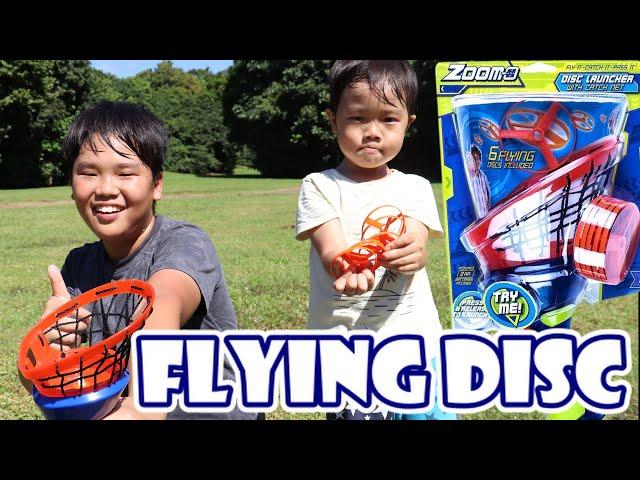 Toy Review, Beautiful day Playing outside! How to play Zoom-O Disc Launcher / family fun game