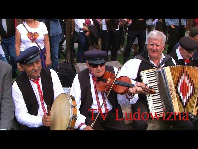 Wzruszająca do ŁEZ piękna ludowa PIOSENKA ~ Kapela Piotra BIŃKOWSKIEGO bawi festiwalowych GOŚCI !