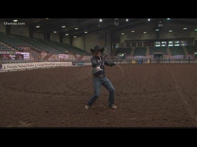 Gunslinging performer shows off skill ahead of Georgia National Rodeo