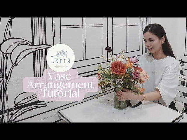 How to Make a Vibrant Floral Arrangement in Vases