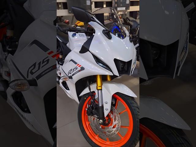 New Yamaha R15 V4 - Intensity White