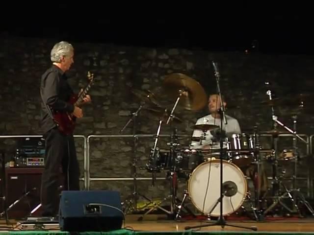 Meyers CON-FUSION BAND - "Standing still like a hummingbird - part 2"