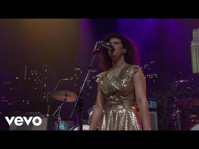 Arcade Fire - Sprawl II (Mountains Beyond Mountains) (Live on Austin City Limits, 2012)