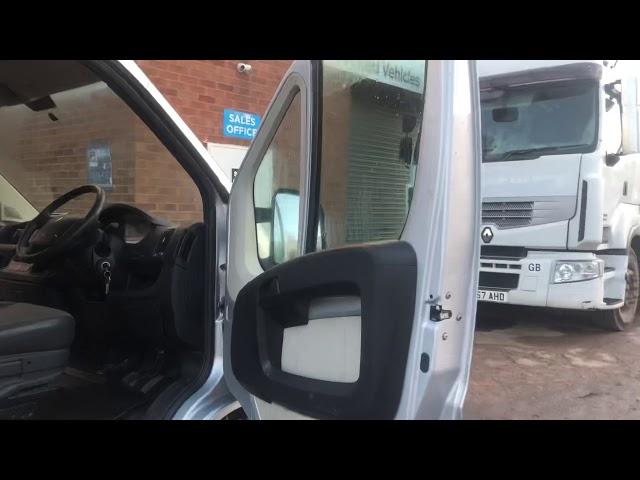 MT13VDE silver boxer
