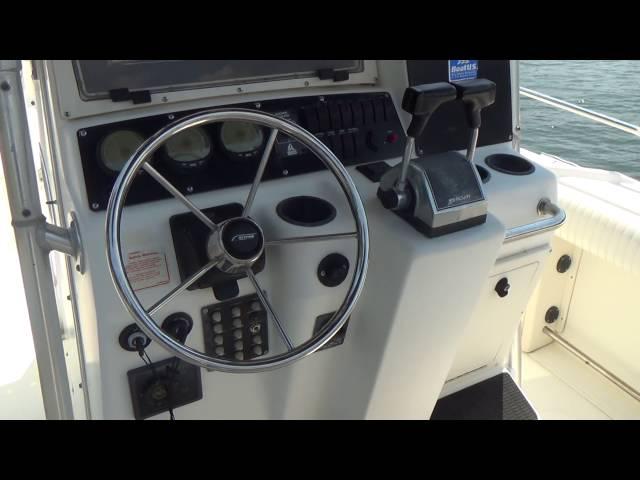 2001 Boston Whaler 260 Outrage