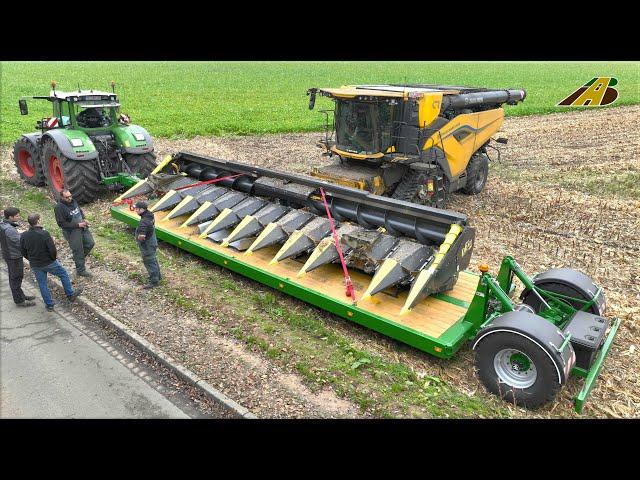 Large combine harvester New Holland CR11 & DRAGO picker - grain corn - tractor Fendt 1050 - corn ...