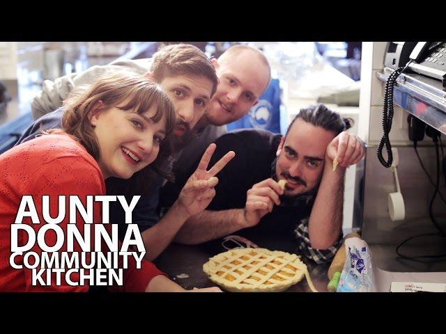 AUNTY DONNA - COMMUNITY KITCHEN - S02E09 - LUXEMBOURG BISTRO ST. KILDA