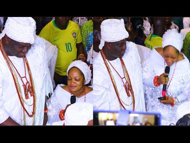 Queen Naomi Goes On Her Knees Sing, Dance For Ooni Of Ife On His Birthday Before Leaving Him