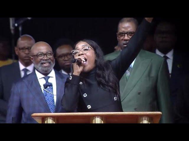 Evangelist Sheree Andrews Preaching Wednesday Night Service 116TH COGIC Holy Convocation!