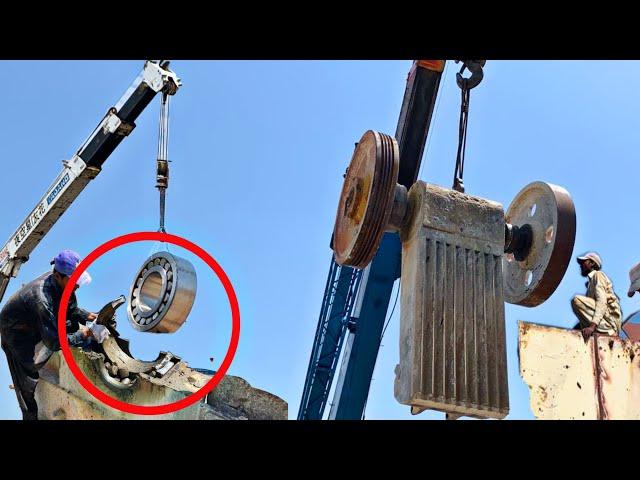 Amazing Works Jaw Crusher Machine Bearings Replacement  || How To Replace Bearings