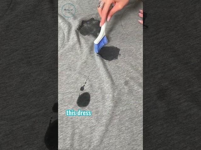 HOW TO REMOVE OIL STAINS FROM CLOTHING