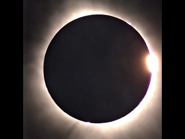 Total Solar Eclipse 2024 - Oakville/Burlington, Ontario, Canada. Time Lapse & Real Time Totality.