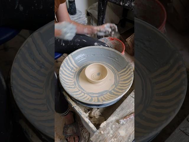 Let's make a CHIP and DIP bowl!! #artist #ceramics #handmade #satisfying  #pottery #art