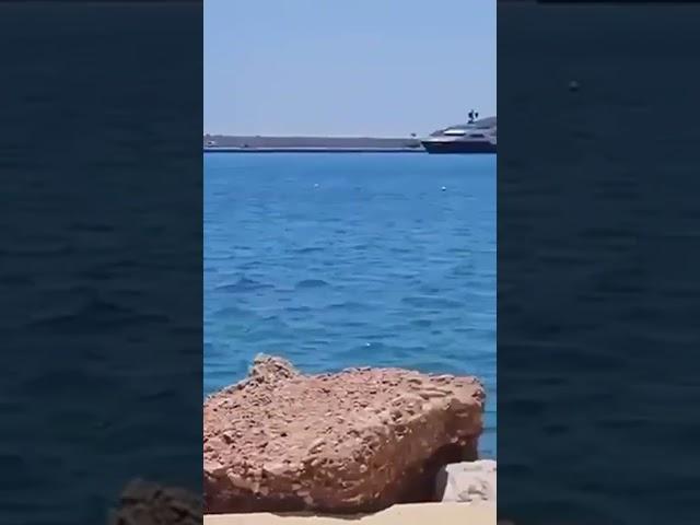 Ελικόπτερο έπεσε στη θάλασσα στη Μαρίνα Βουλιαγμένης