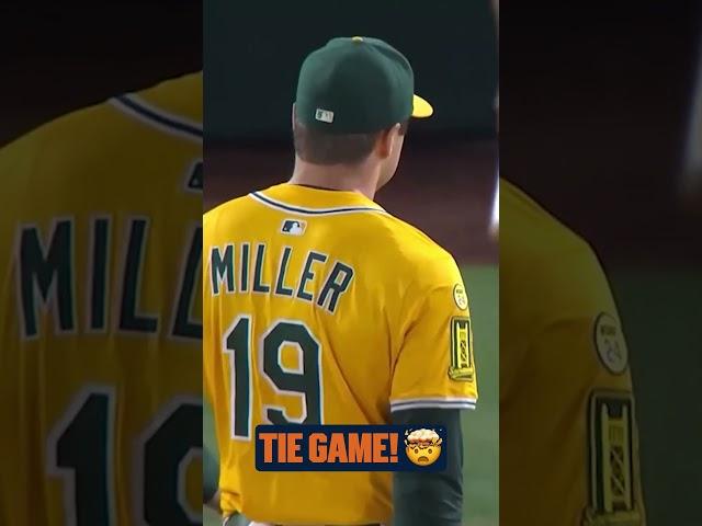 Victor Caratini TIES THE GAME with a 3-run homer!