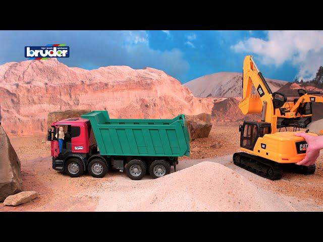 Bruder Toys 02484 Cat Excavator