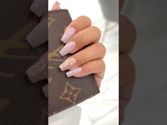 Nails on fleek  #nails #nailsalon #conwayarkansas #pampertime #weekend #acrylicnails #shorts