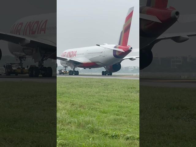 Airbus-350-900 Airindia towing #shorts #ytshorts #trending #dehliairport