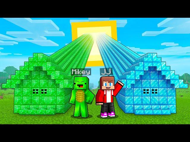 JJ and Mikey: EMERALD vs DIAMOND Longest Base Battle in Minecraft - Maizen