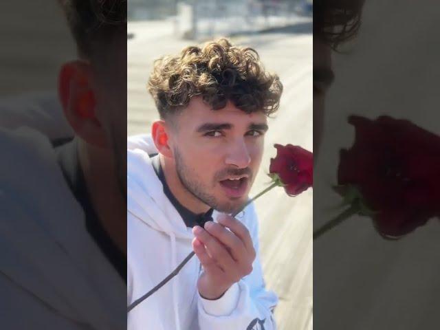tonyczh #communitylove#couple #youdonthavetosayyouloveme#givingroses #proposal #ifyoudontknowmebynow