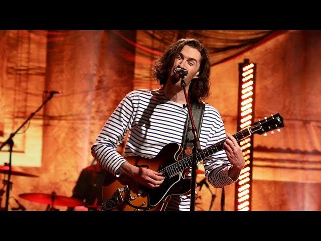 Hozier Makes 'Sweet Music' with His Latest Performance