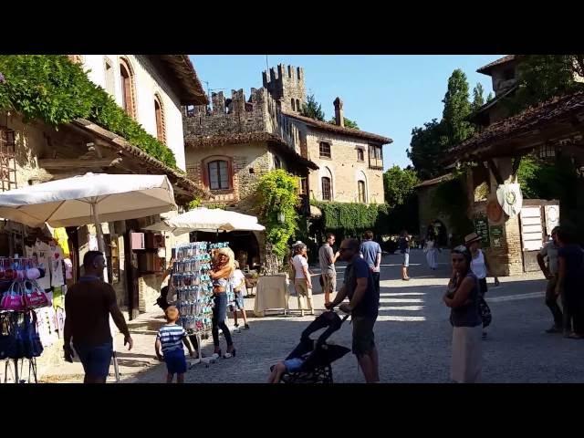 Grazzano Visconti Castle VID 20160814 Full HD