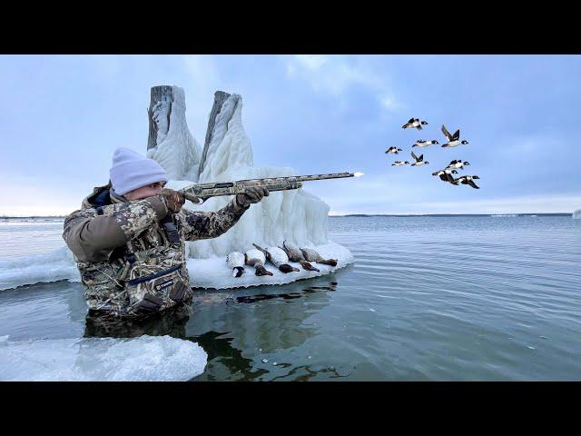 Trophy Duck Hunting Big Water Divers and Mallards!