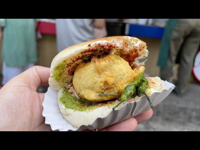 Mumbai's Most Popular Vadapav Stall | Anand Vadapav | Indian Street Food