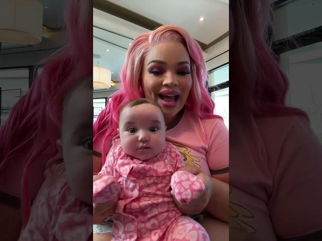 Trisha Paytas Sings with Her Adorable Baby Girl  | Heartwarming Mother-Daughter Moment